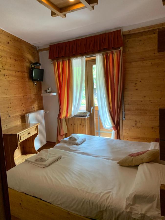 Hotel Capriolo มาเดซิโม ภายนอก รูปภาพ